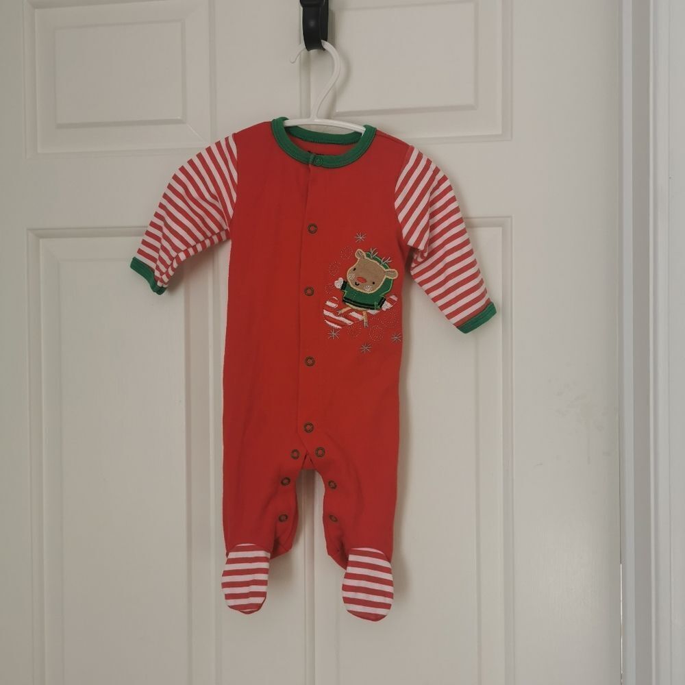 3/$15 Buster Brown Christmas sleeper 0-3 m